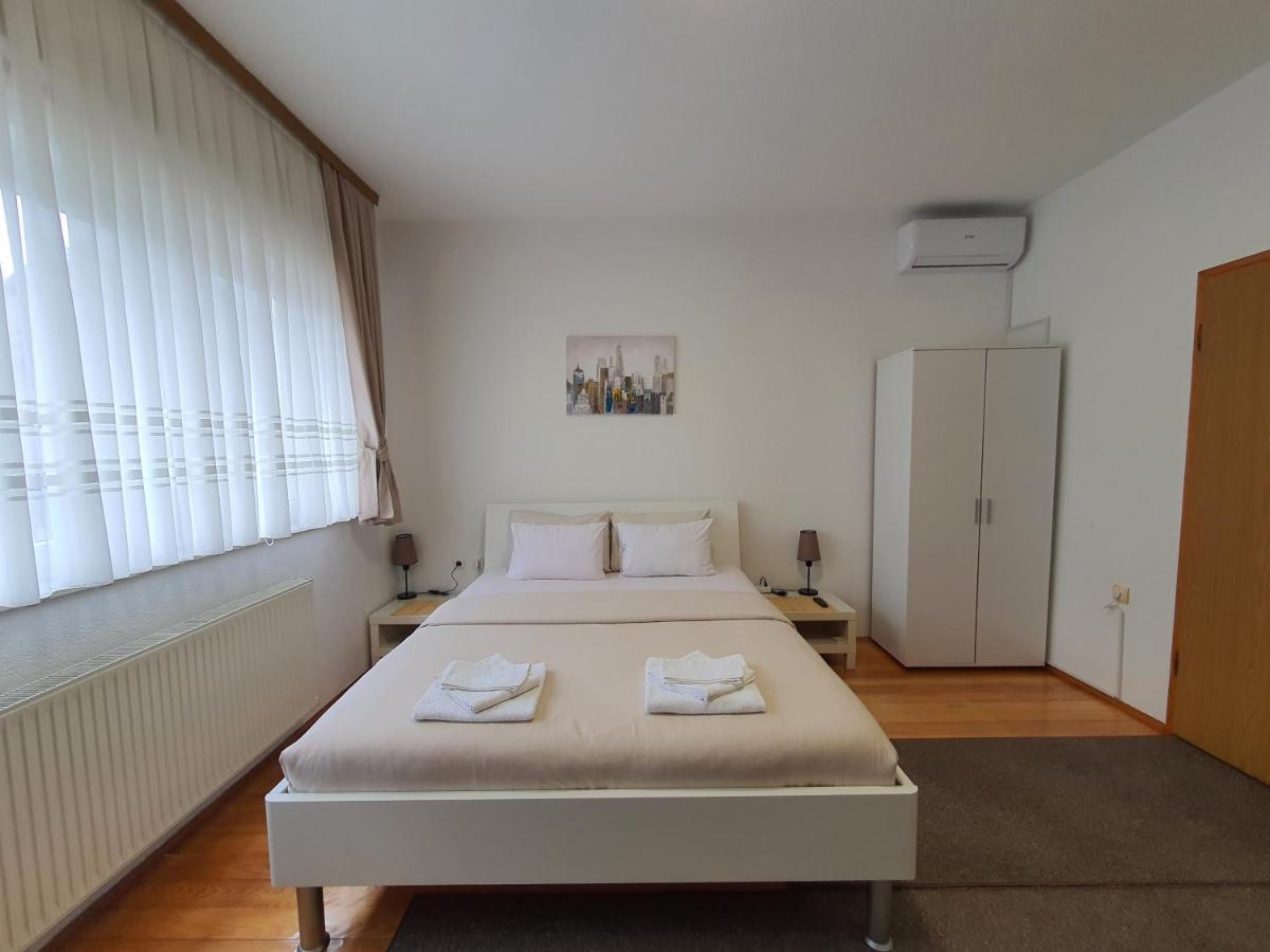 Studio Apartman 11 Bihac Exterior photo